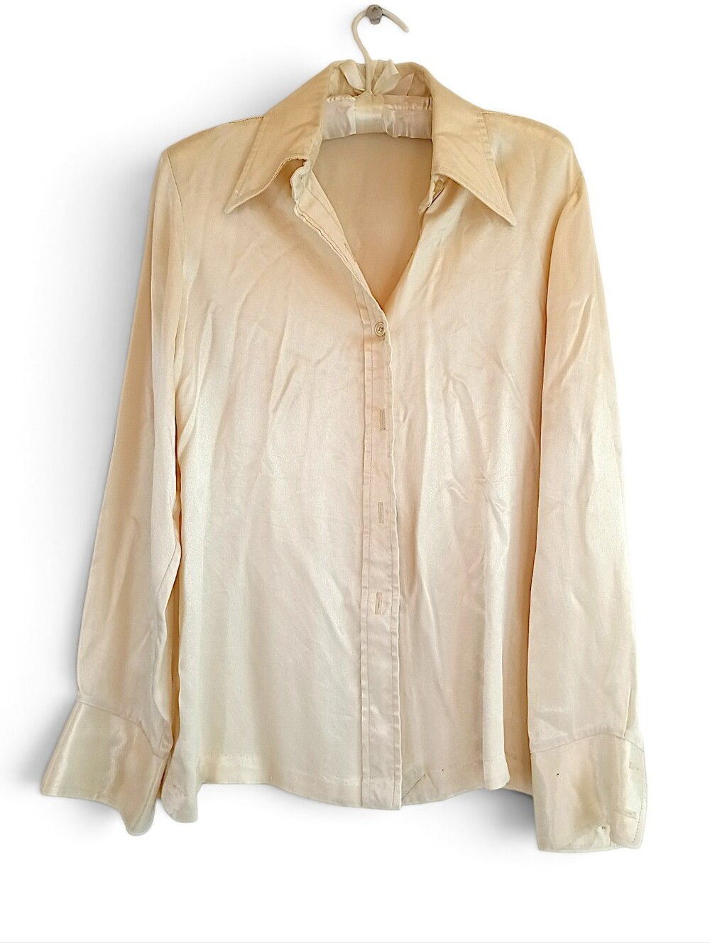vintage cream silky satin button-down blouse classic pointed Dagger collar 70s